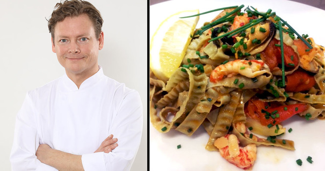 Om du enkelt vill äta mer protein kan du byta ut vanlig pasta mot bönpasta, menar Henrik Dahlin från Sveriges kockar. 